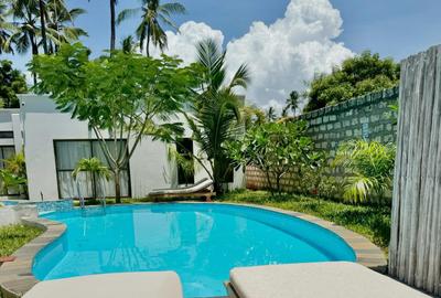2 Bed Villa with En Suite at Watamu - 2