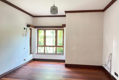 4 Bed Villa with En Suite in Kitisuru