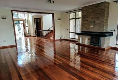 5 Bed Villa with En Suite in Kitisuru