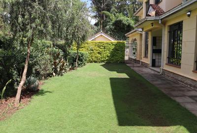 4 Bed House with En Suite in Lavington
