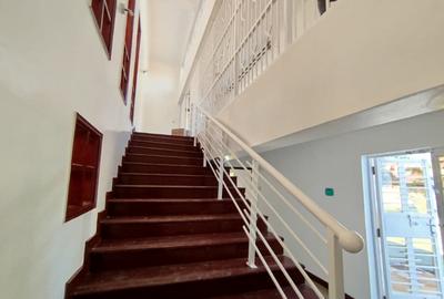 4 Bed Townhouse with En Suite in Runda - 2