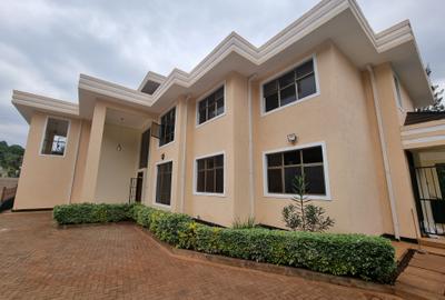 5 Bed House with En Suite in Kitisuru
