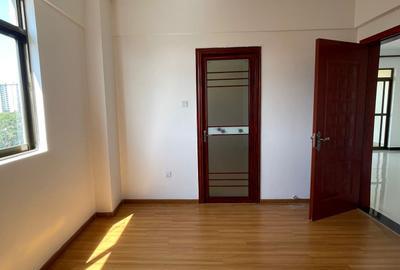 1 Bed Apartment with En Suite in Kileleshwa