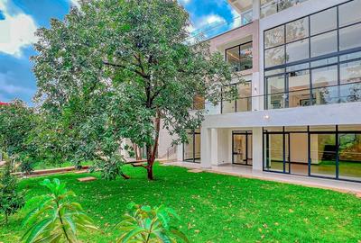 6 Bed Townhouse with En Suite in Kitisuru