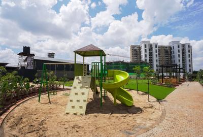 Serviced 2 Bed Apartment with En Suite in Garden Estate - 3