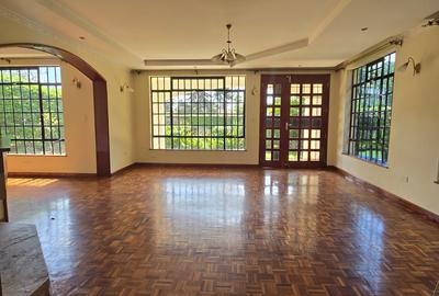 4 Bed Townhouse with En Suite at Lavington