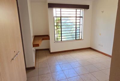 3 Bed Apartment with En Suite at 4Th Parklands
