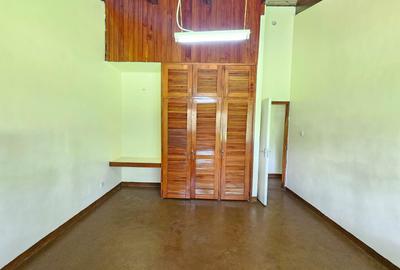 4 Bed House with En Suite at Lakeview