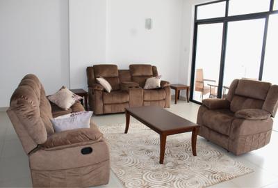 4 Bed Apartment with En Suite in Parklands