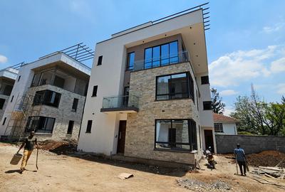 4 Bed Townhouse with En Suite in Lavington