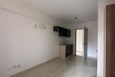 Serviced 1 Bed Apartment with En Suite at Garden City