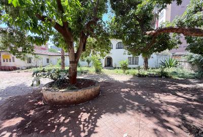 1 ac Commercial Property with Service Charge Included at Parklands