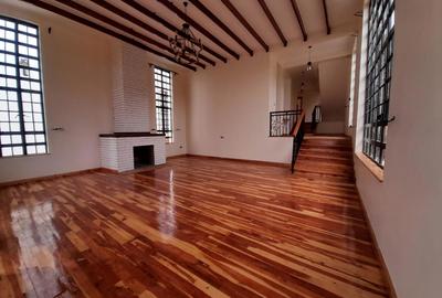 4 Bed House with En Suite in Karen - 2