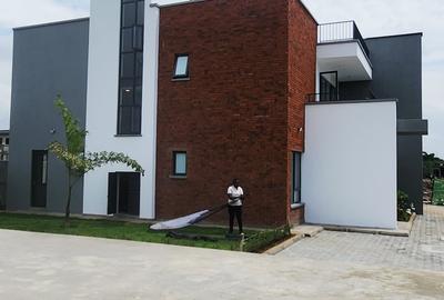 5 Bed Townhouse with En Suite at Langata Road
