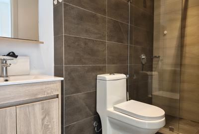 1 Bed Apartment with En Suite in Lavington