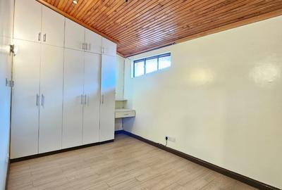 Serviced 2 Bed Apartment with En Suite in Westlands Area - 3