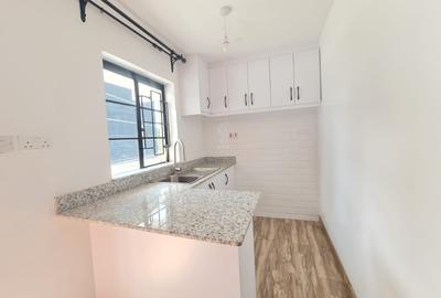 1 Bed Apartment with Borehole at Hurlingham - 4