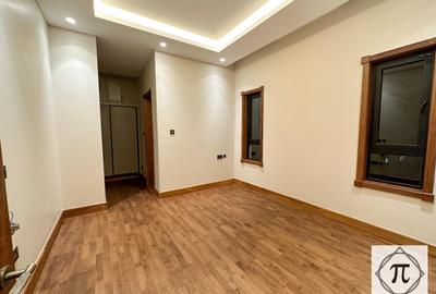 2 Bed Apartment with En Suite in Thigiri