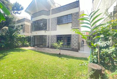 5 Bed Townhouse with En Suite in Westlands Area