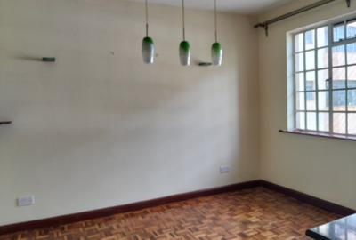 4 Bed Apartment with En Suite in Westlands Area