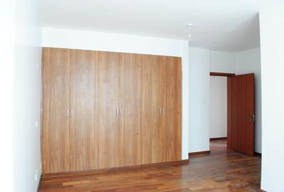 3 Bed Apartment with En Suite at Ole Odume