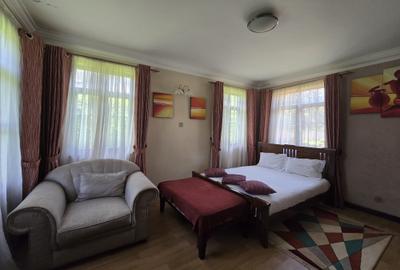 4 Bed House with En Suite in Runda - 3