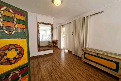 2 Bed House with En Suite in Kitisuru