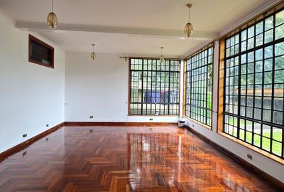 4 Bed Townhouse with En Suite in Kitisuru - 3