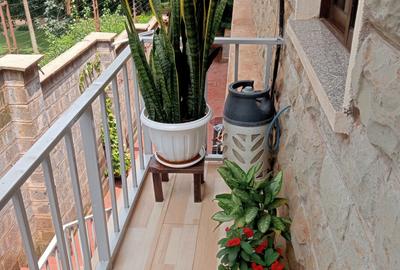 Serviced 1 Bed Apartment with En Suite at Nyari Central