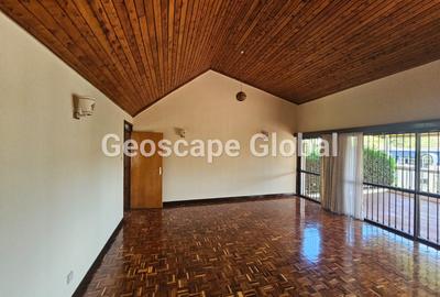 5 Bed House with En Suite in Gigiri