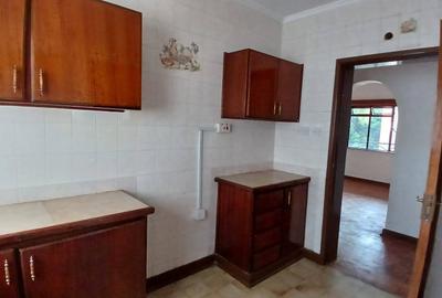 2 Bed Apartment with En Suite at Riverside Drive