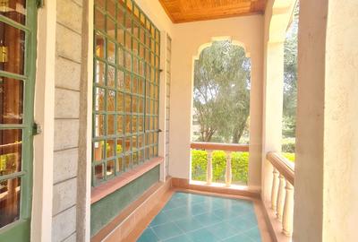 4 Bed House with En Suite at Bomas - 4