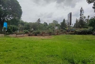 Land in Lavington