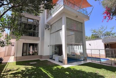 5 Bed Villa with En Suite at Lavington - 2