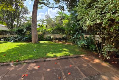 6 Bed House with Staff Quarters in Lake View - 3