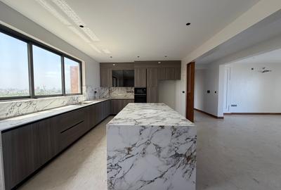 3 Bed Apartment with En Suite at Mbuni Road - 4