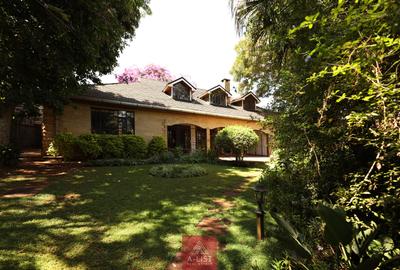 4 Bed House with En Suite at Loresho