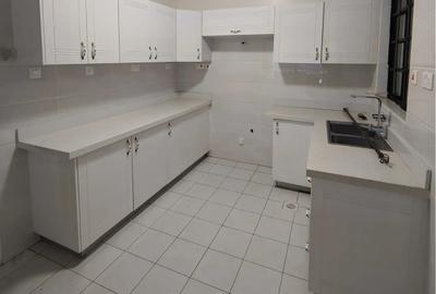 2 Bed Apartment with En Suite in Kileleshwa - 3