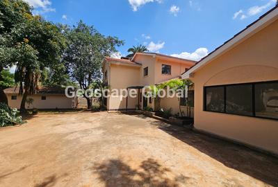 5 Bed House with En Suite in Kyuna