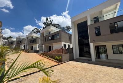 6 Bed Villa with En Suite in Kitisuru