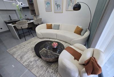 1 Bed Apartment with Swimming Pool in Kilimani