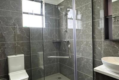 4 Bed Apartment with En Suite in Kilimani - 2