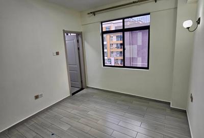 3 Bed Apartment with En Suite at Othaya Road - 4