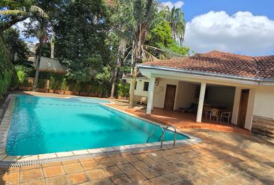 5 Bed Townhouse with En Suite at Lavington Green - 2