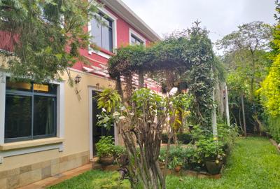 5 Bed Townhouse with En Suite in Lavington