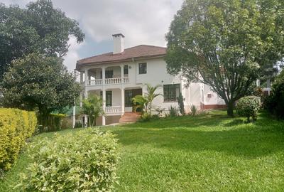6 Bed House with En Suite in Kitisuru