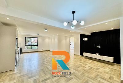 1 Bed Apartment with En Suite in Brookside - 4