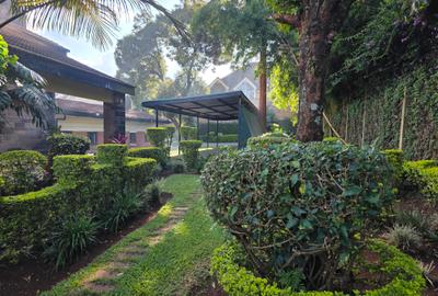 Commercial Property with Service Charge Included in Lavington - 4