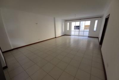 Serviced 2 Bed Apartment with En Suite in Westlands Area