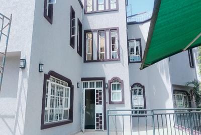 4 Bed Townhouse with En Suite in Spring Valley